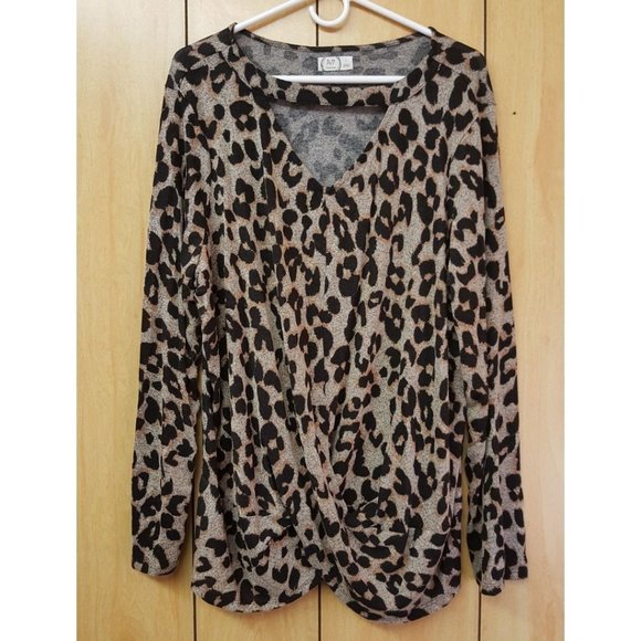 Maurices Tops - MAURICES 24/7 Leopard print top